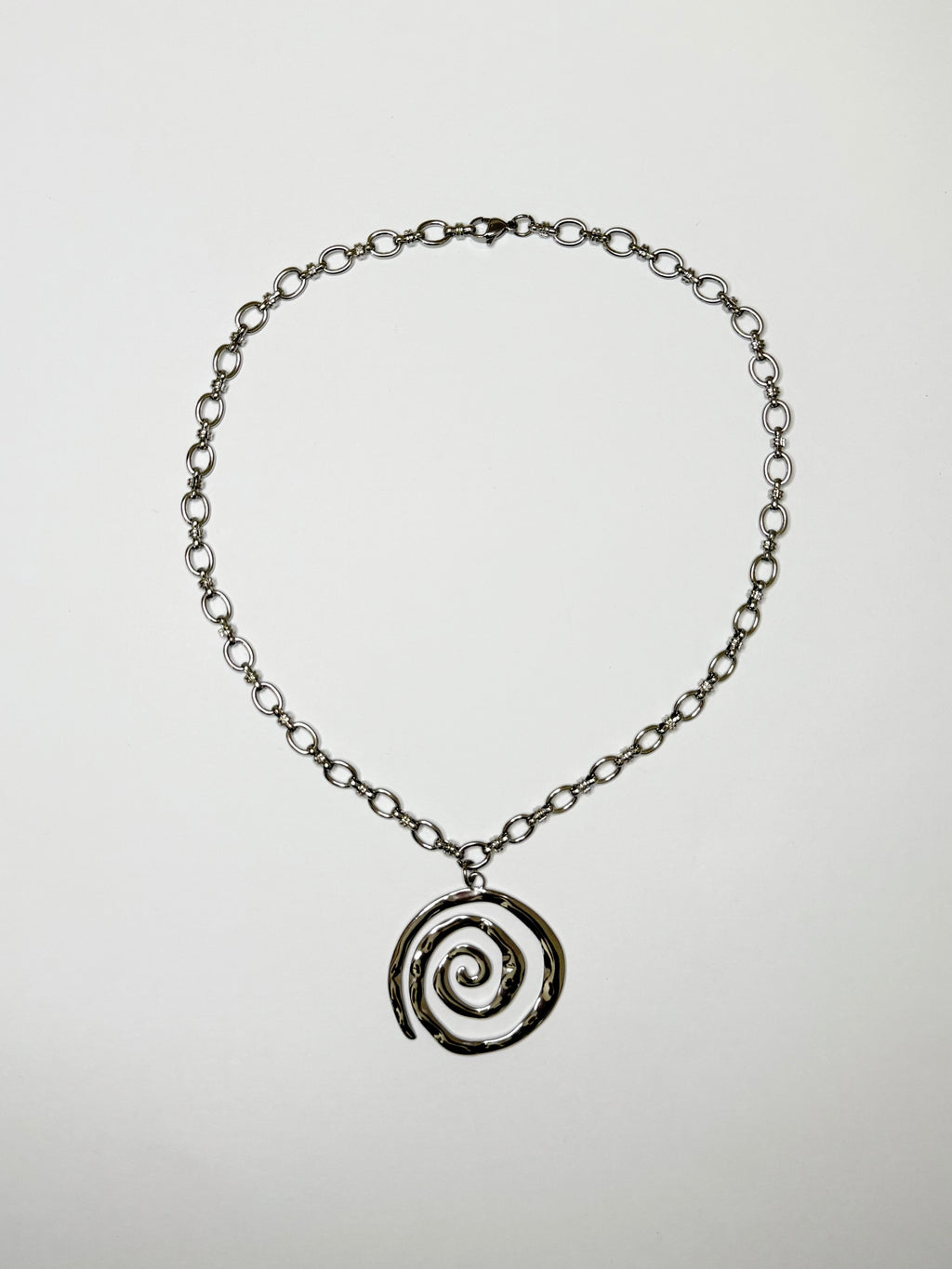 Rhea necklace silver