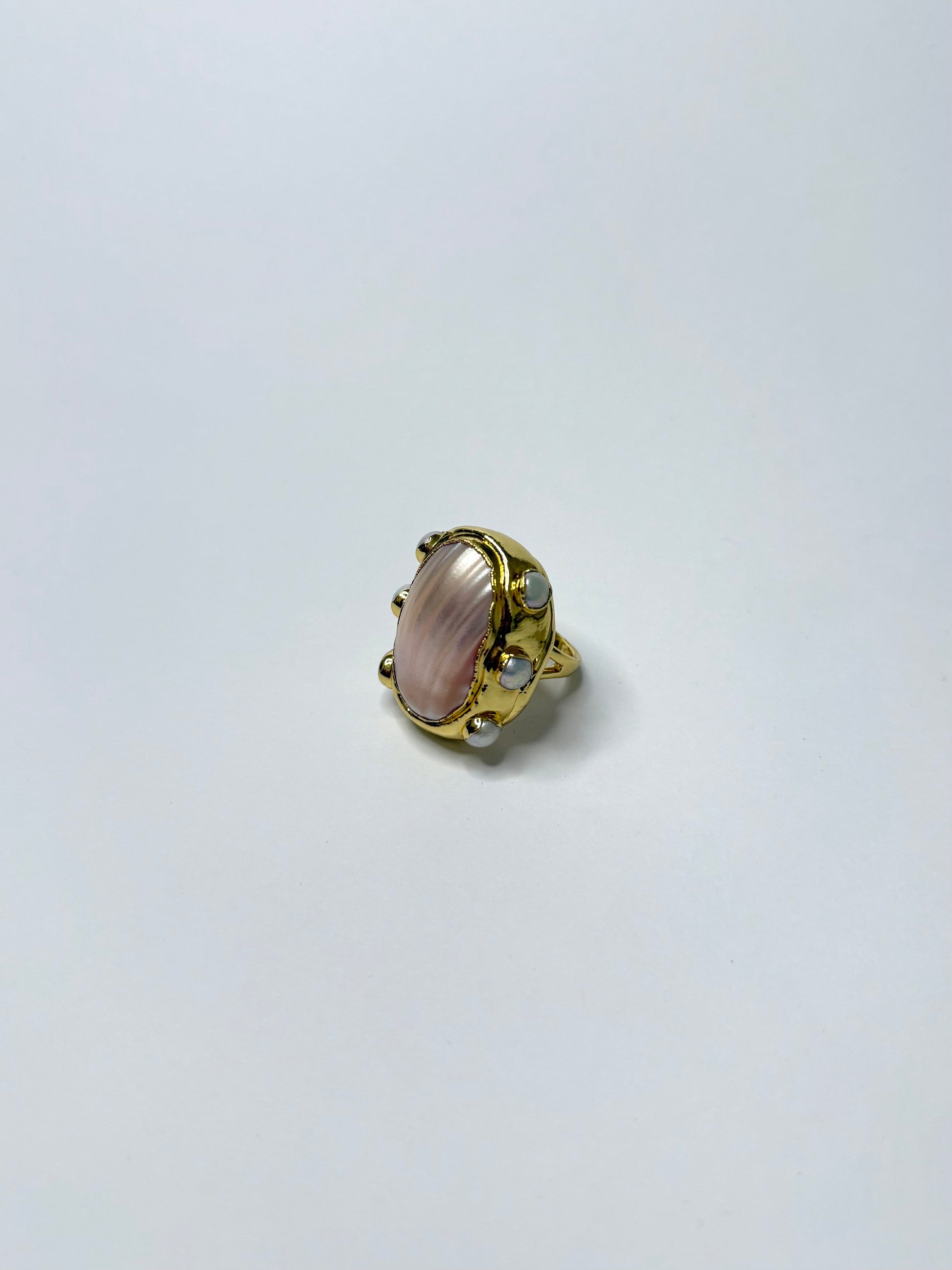 Nessa ring
