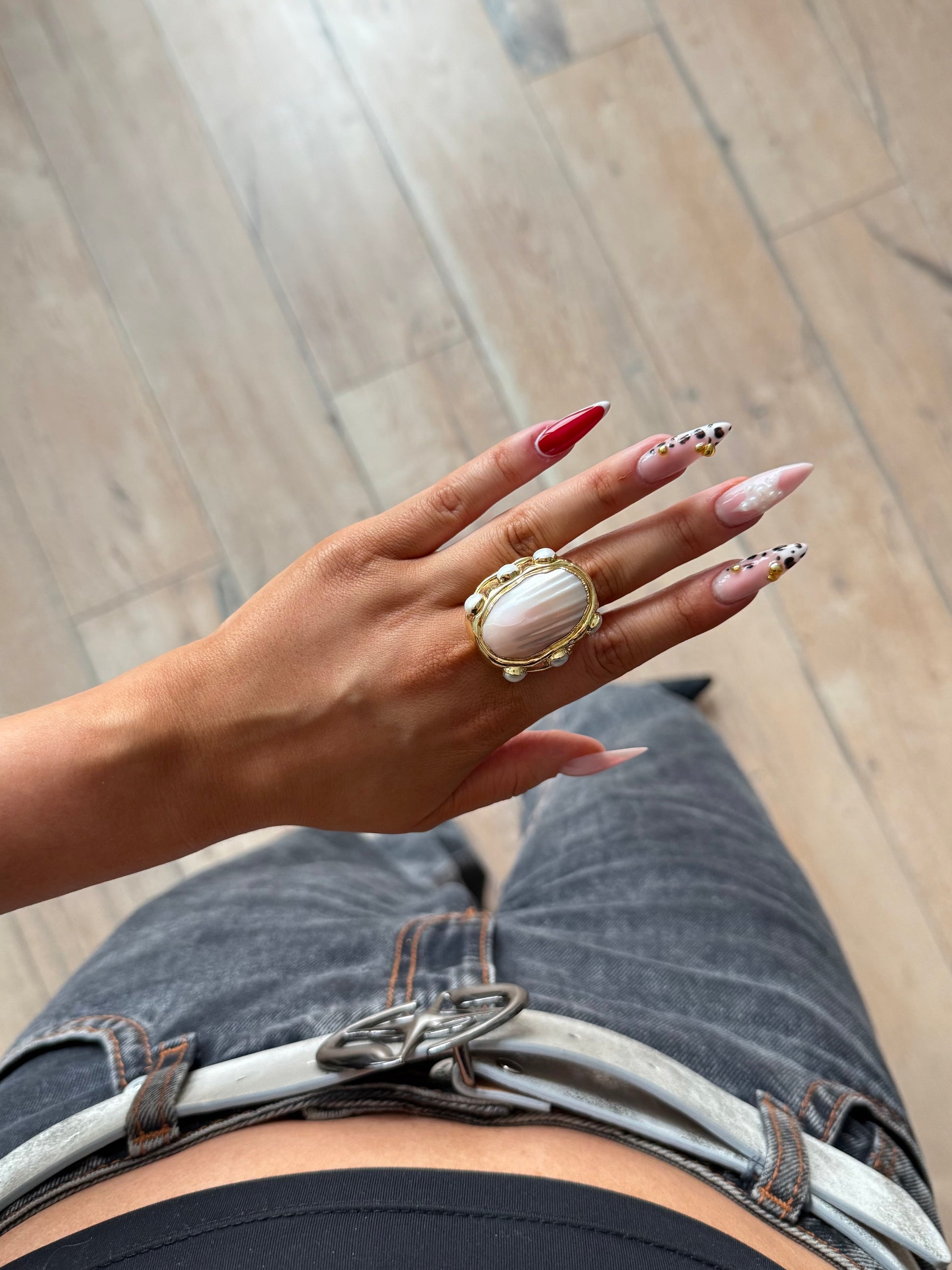 Nessa ring