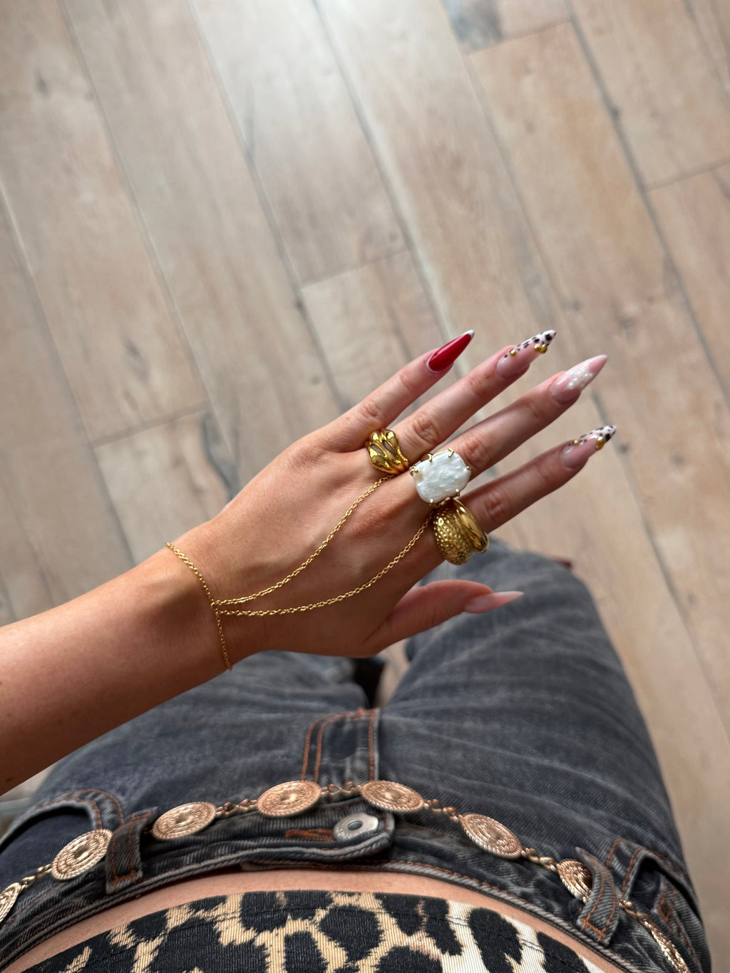 Elara hand chain