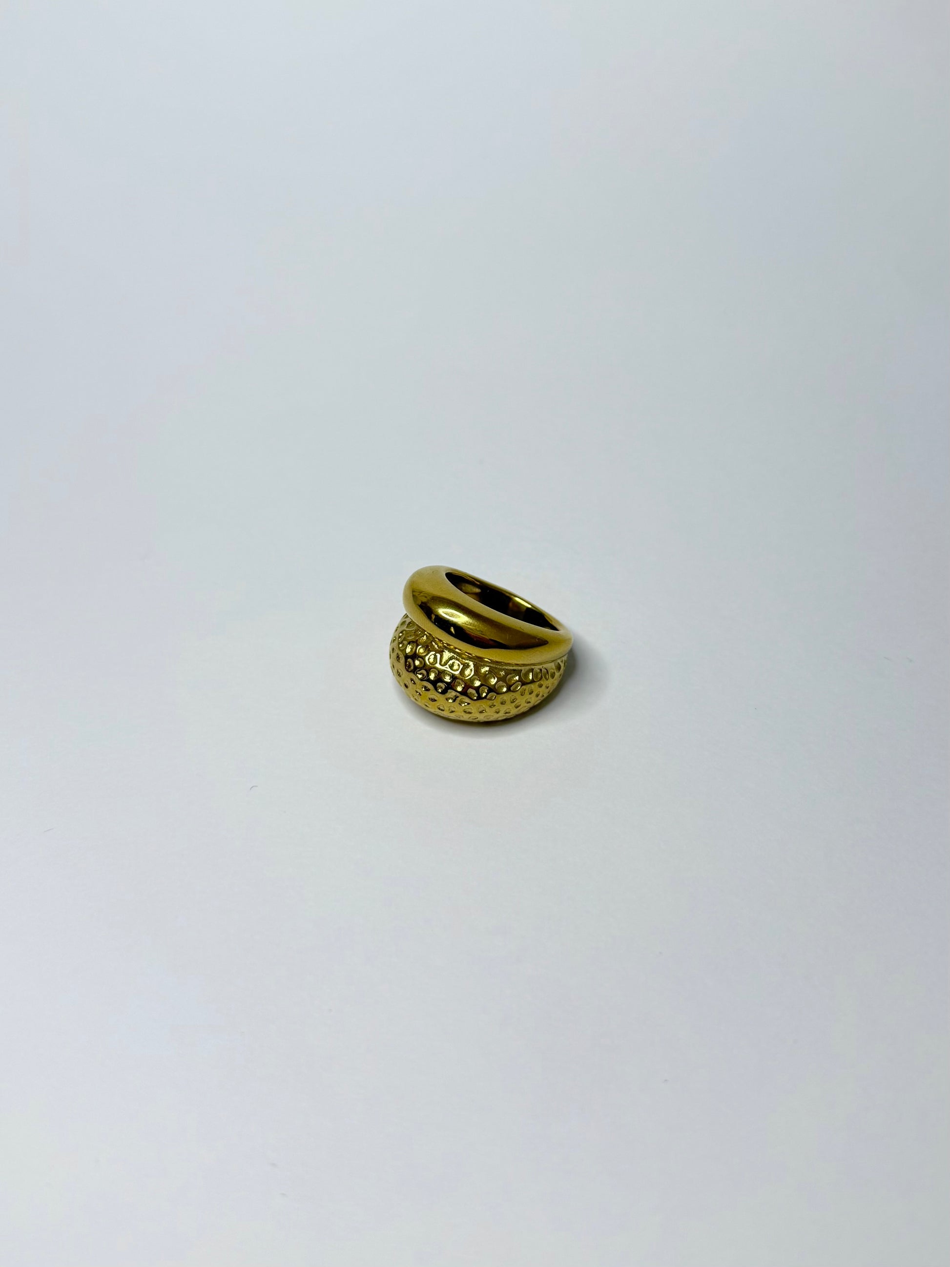 Ova ring