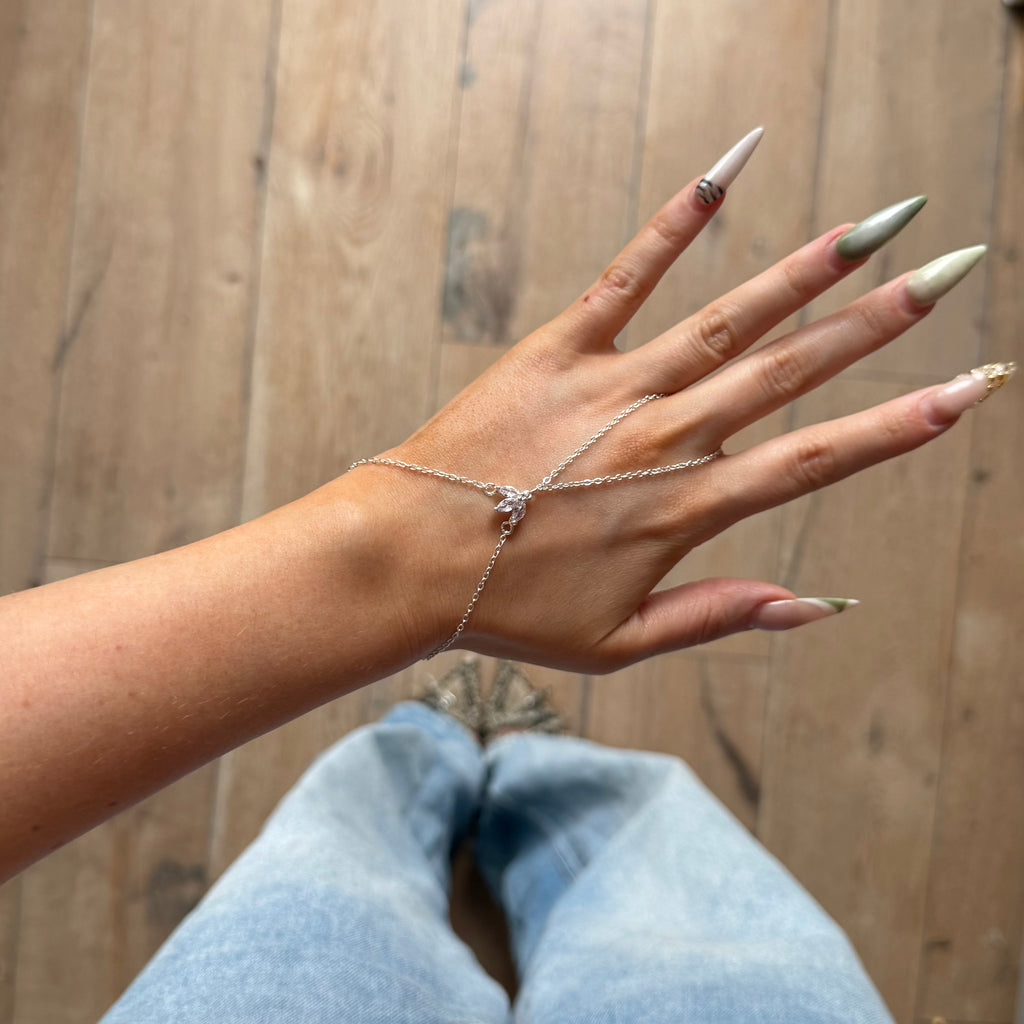 Lotte hand chain silver