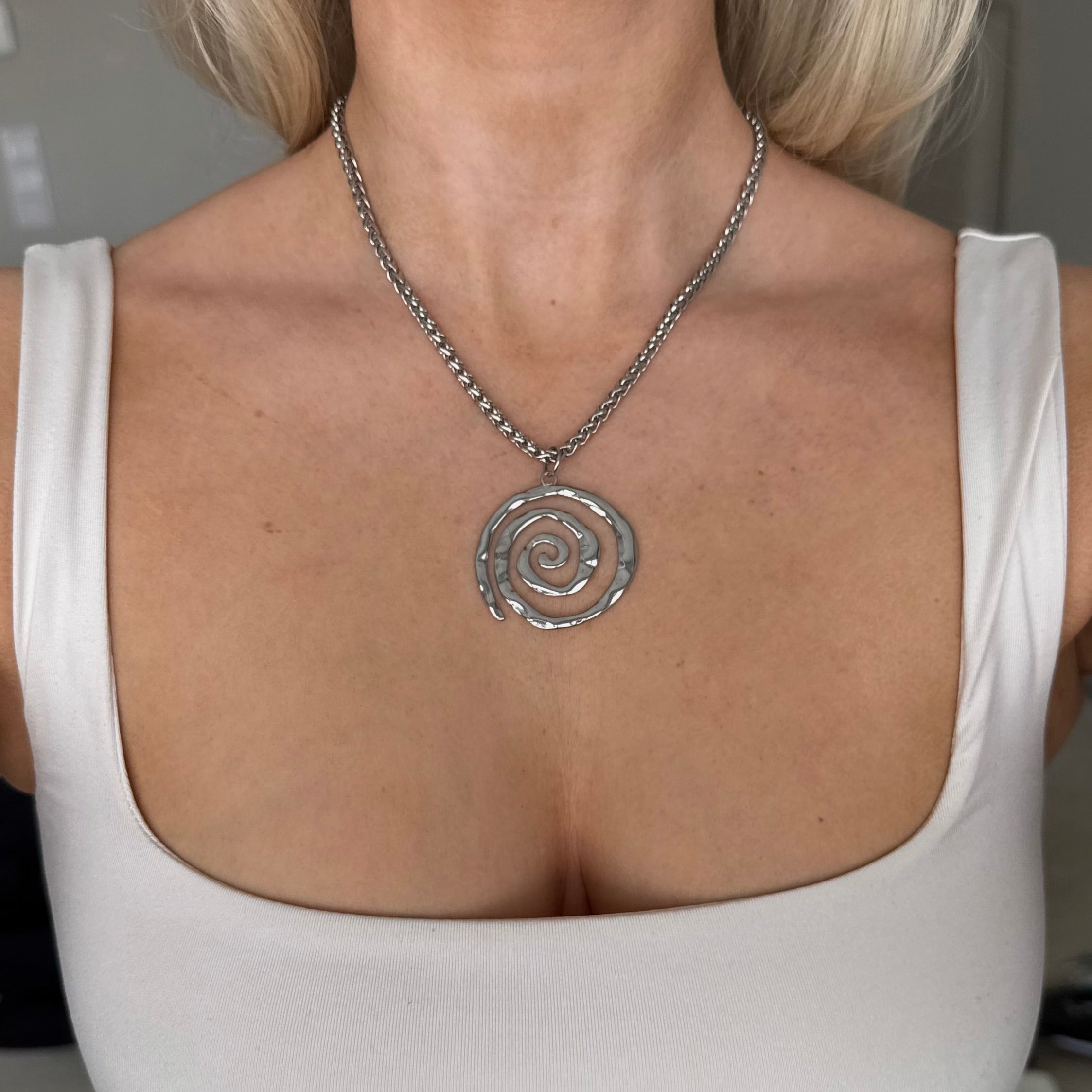 Hazel necklace silver