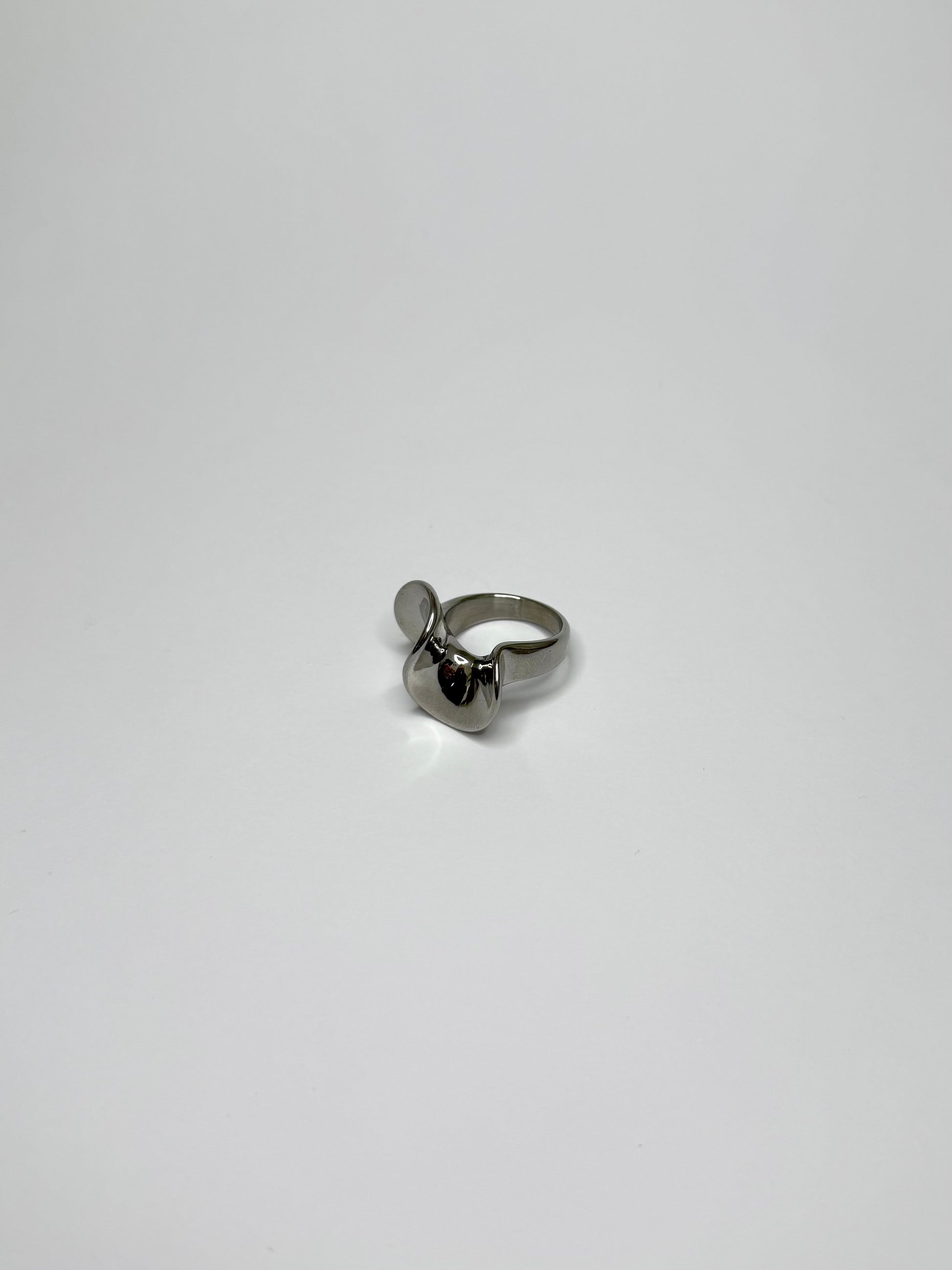Amphitrite ring silver