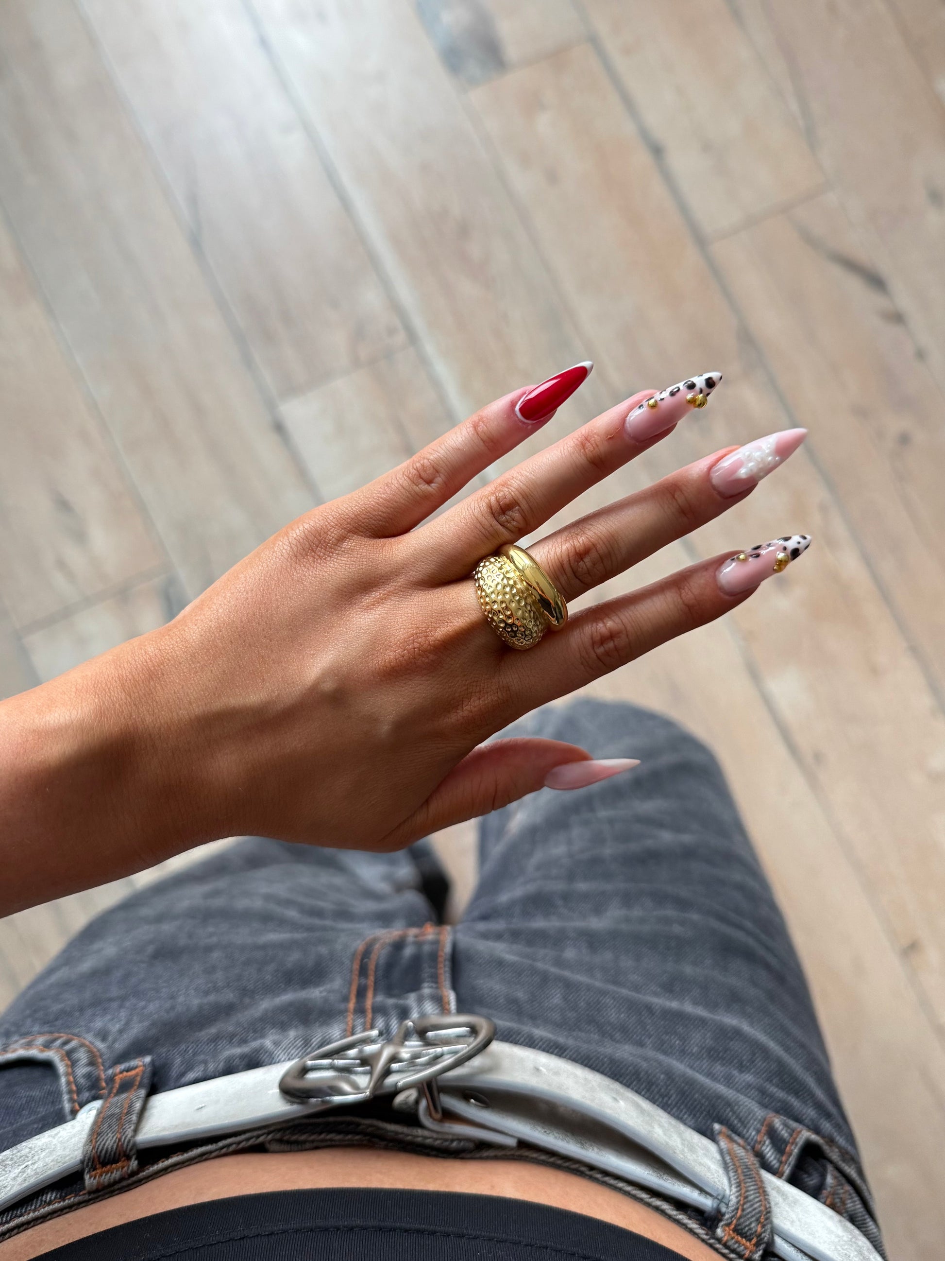 Ova ring