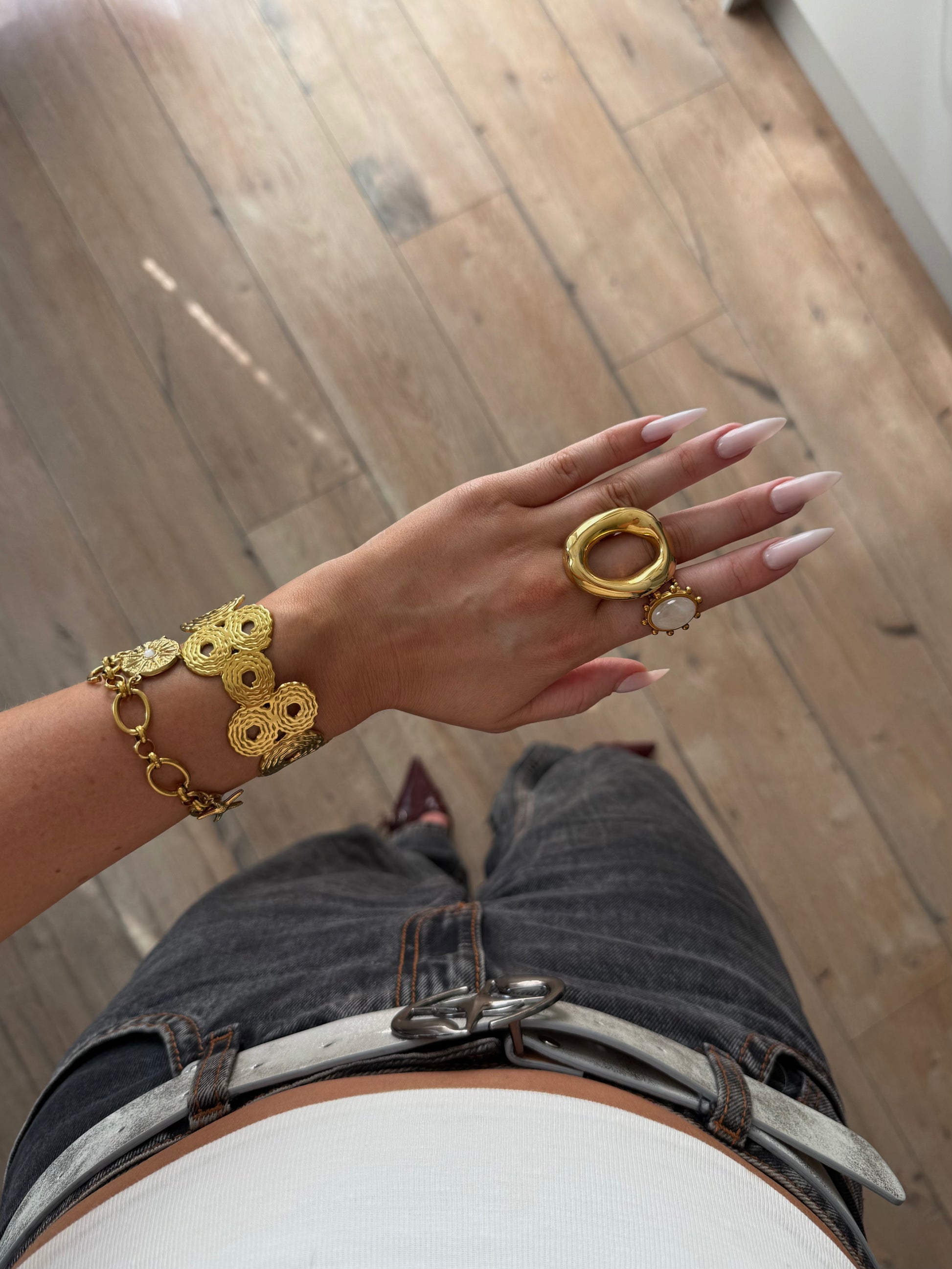 Hera bangle