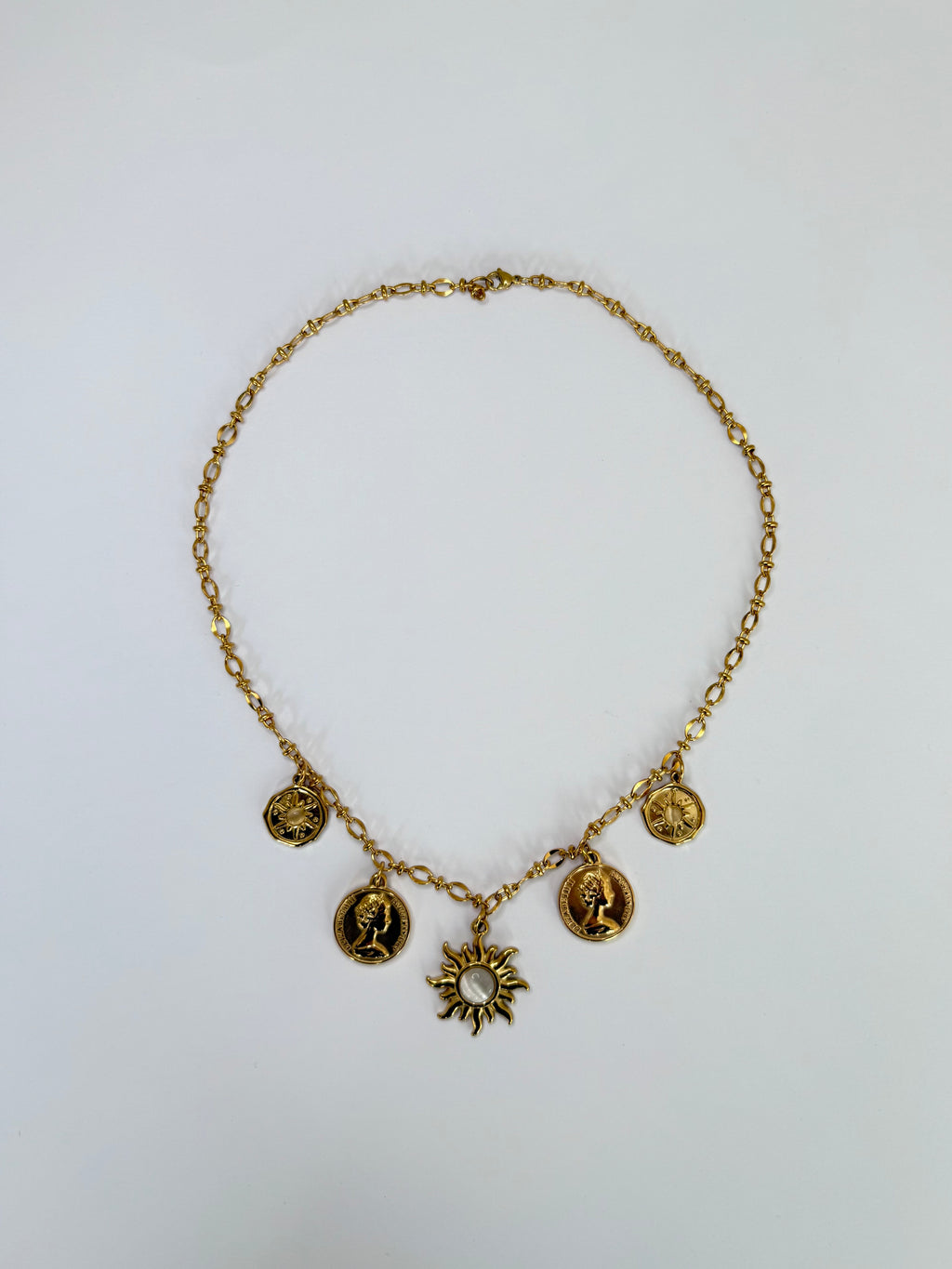 Veyla necklace
