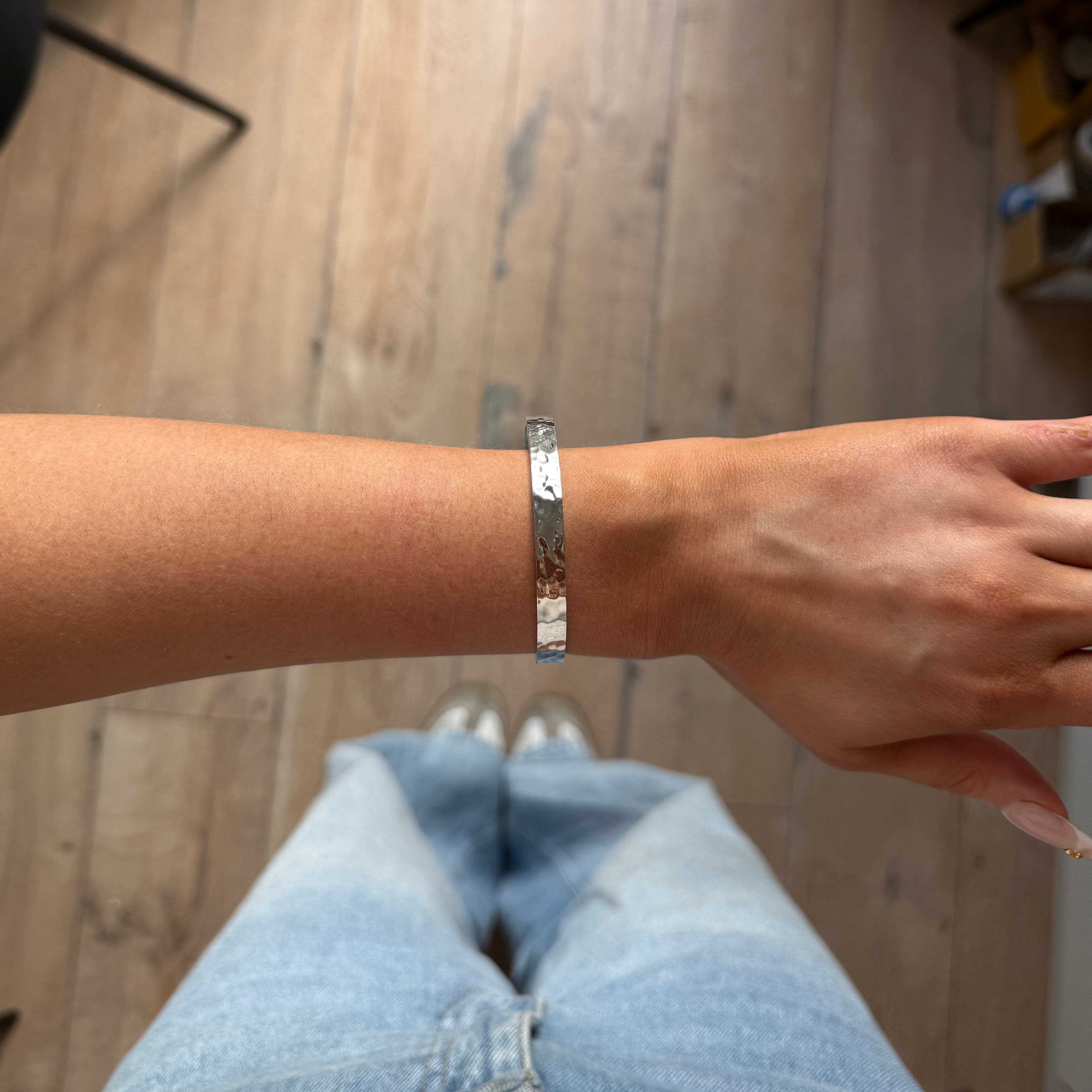 Lara bangle silver