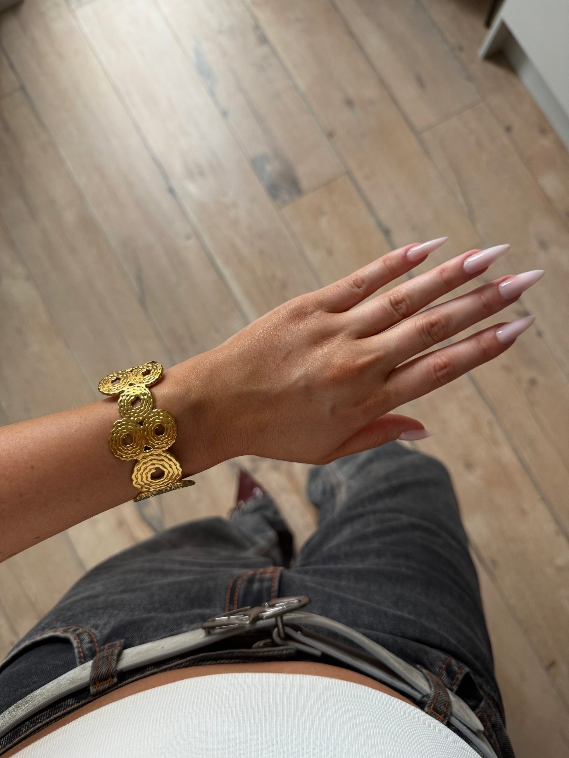 Hera bangle