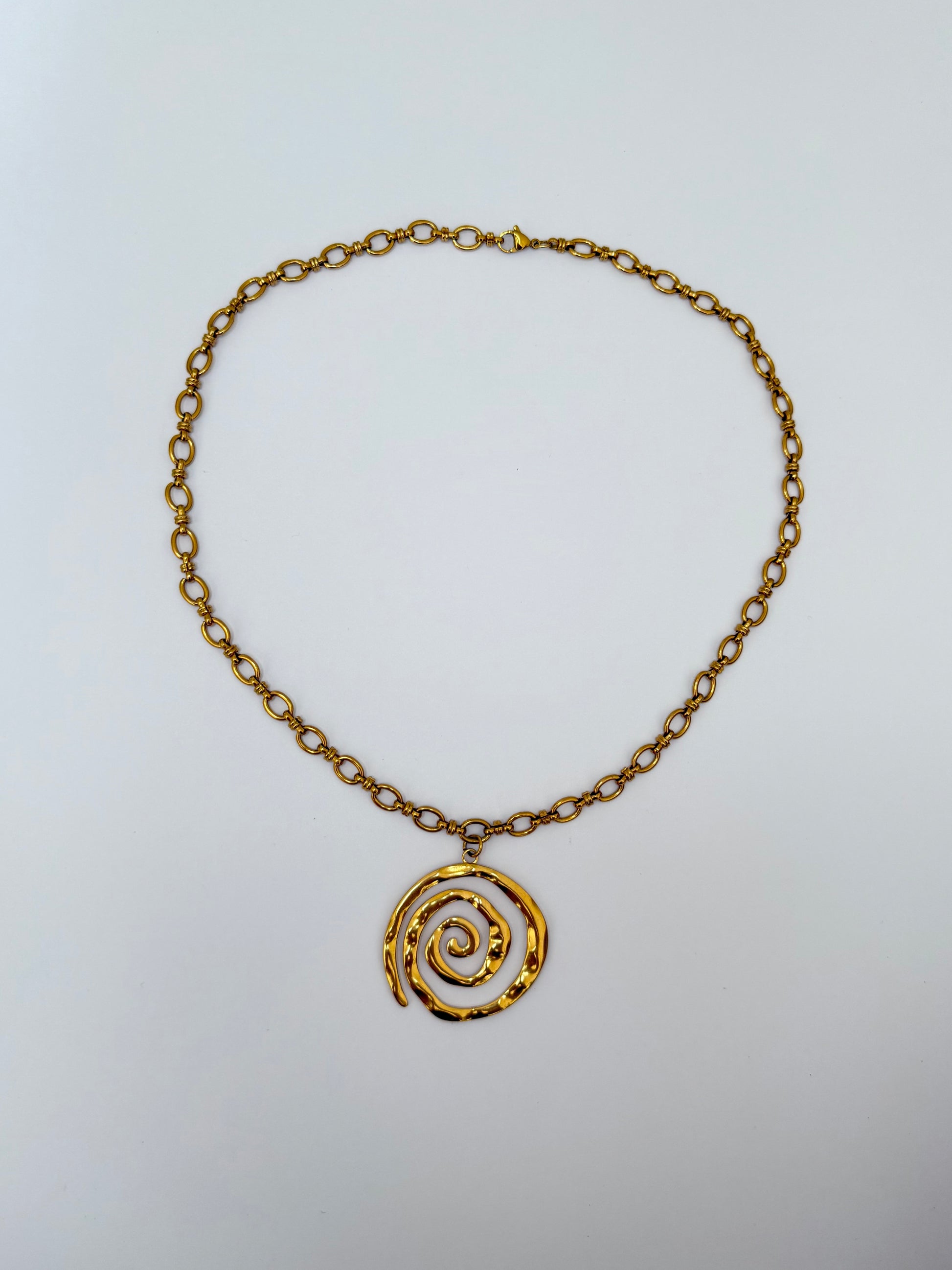 Rhea necklace